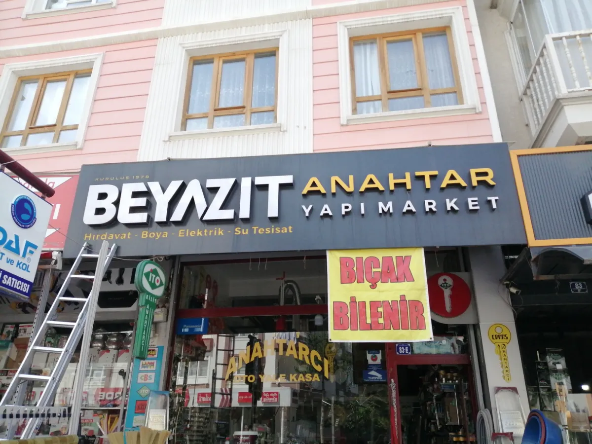BEYAZIT ANAHTAR ANAHTAR GÖSTERGEÇ KAPI ÇİPLERİ KOPYALAMA OTOPARK KEPENK BARİYER KUMANDA ÇOĞALTMA KUMANDA PİLİ DEĞİŞİM OTO EV KİLİTLERİ DEĞİŞİM VE ÇİLİNGİR HİZMETLERİ